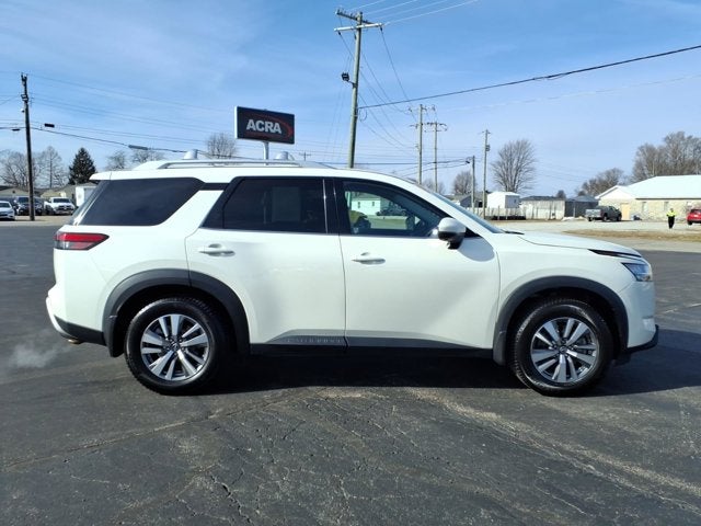 2023 Nissan Pathfinder SL