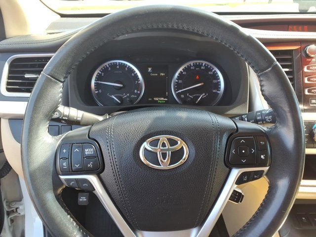 2018 Toyota Highlander Base