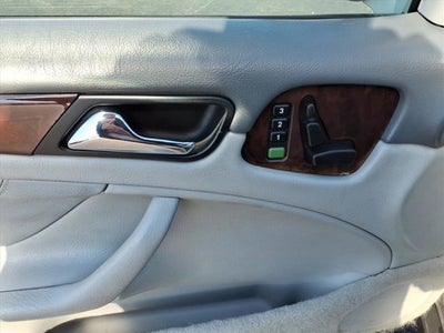 1999 Mercedes-Benz CLK-Class Base