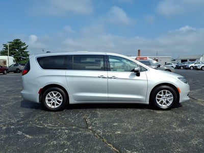 2023 Chrysler Voyager LX