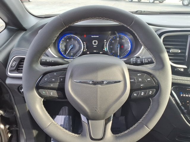 2023 Chrysler Pacifica Touring