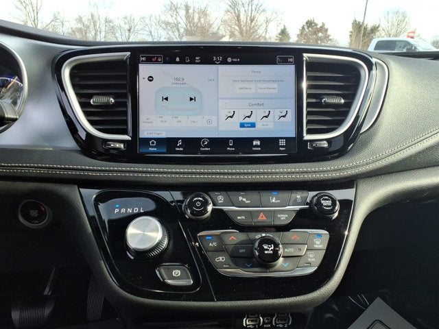 2023 Chrysler Pacifica Touring