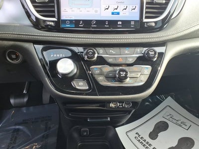 2023 Chrysler Pacifica Touring