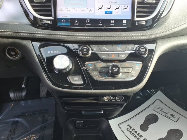 2023 Chrysler Pacifica Touring