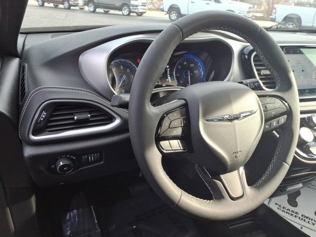 2023 Chrysler Pacifica Touring