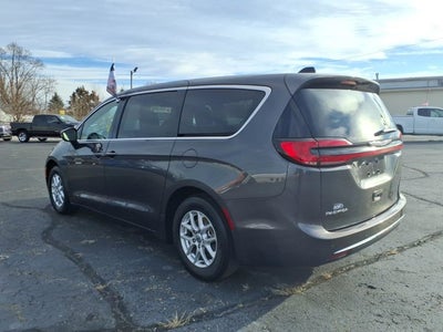 2023 Chrysler Pacifica Touring
