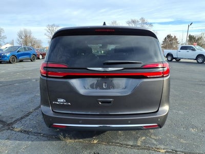 2023 Chrysler Pacifica Touring