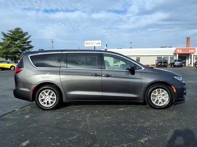2023 Chrysler Pacifica Touring