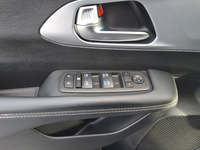 2023 Chrysler Pacifica Touring