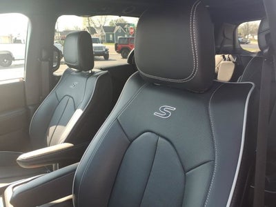 2024 Chrysler Pacifica Limited