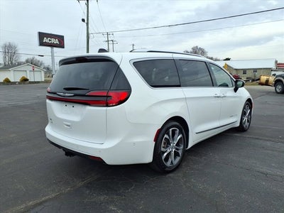 2025 Chrysler Pacifica Pinnacle