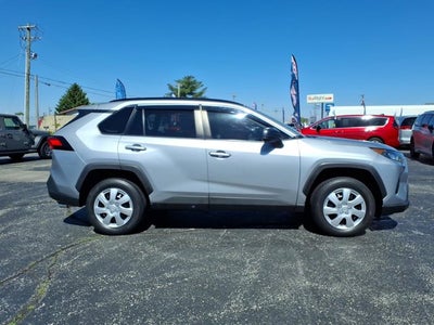 2020 Toyota RAV4 LE