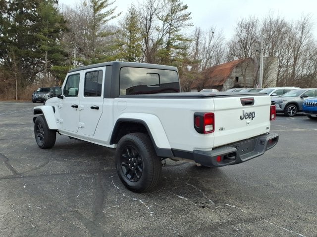 2023 Jeep Gladiator Overland