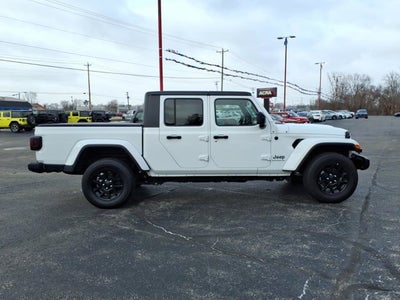 2023 Jeep Gladiator Overland