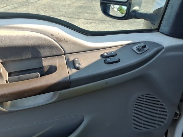 2004 Ford Super Duty F-550 DRW UTILITYBED W/CRANE