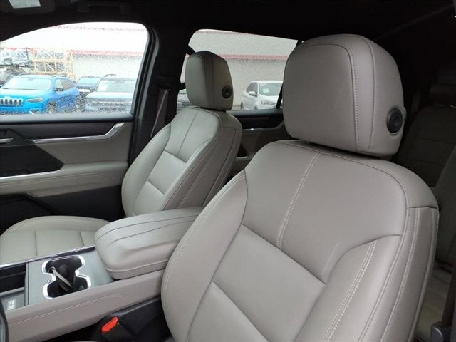 2024 GMC Acadia AWD Elevation