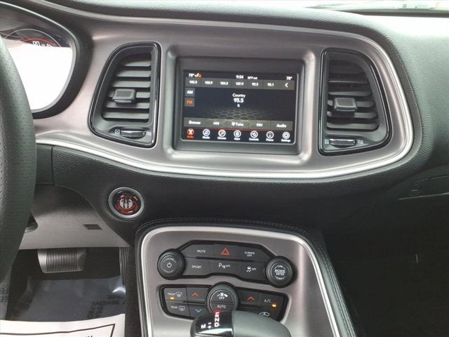 2022 Dodge Challenger SXT