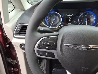 2022 Chrysler Voyager LX