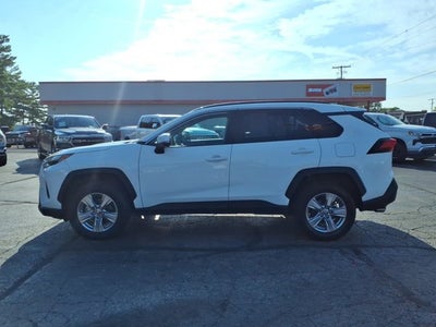 2025 Toyota RAV4 XLE