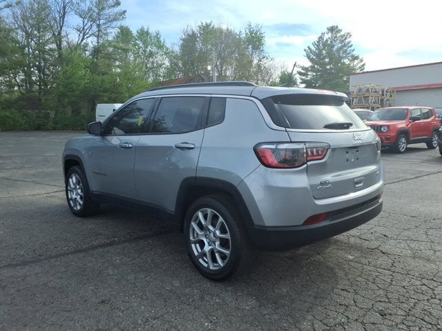 2022 Jeep Compass Latitude Lux