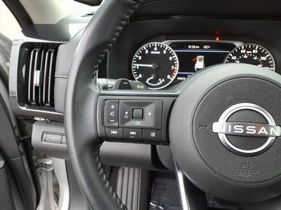 2024 Nissan Pathfinder SV