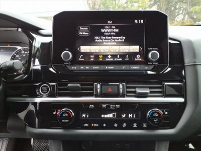 2024 Nissan Pathfinder SV