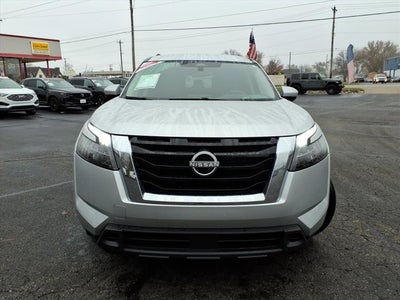 2024 Nissan Pathfinder SV