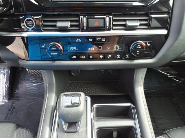 2024 Nissan Pathfinder SV