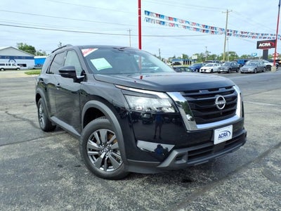 2024 Nissan Pathfinder SV