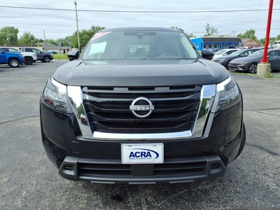 2024 Nissan Pathfinder SV