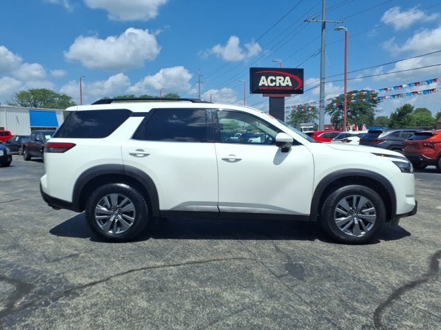 2025 Nissan Pathfinder SV