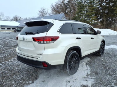 2019 Toyota Highlander SE
