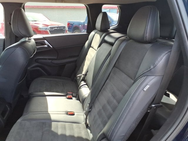 2024 Mitsubishi Outlander SE Black Edition w/Pano Roof