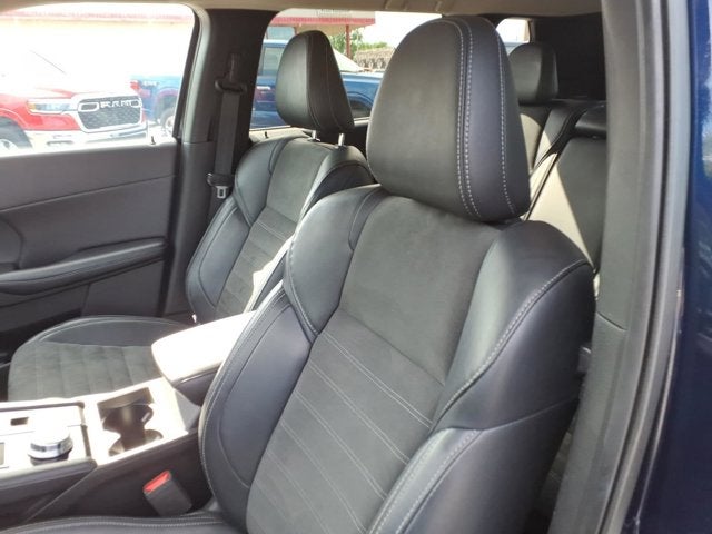 2024 Mitsubishi Outlander SE Black Edition w/Pano Roof