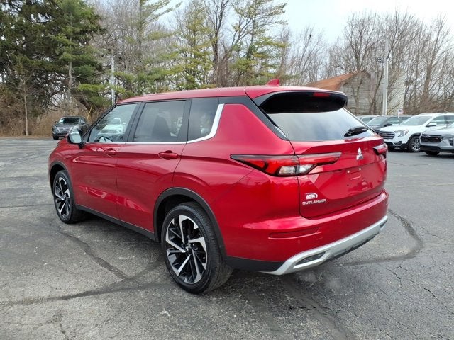 2024 Mitsubishi Outlander SE