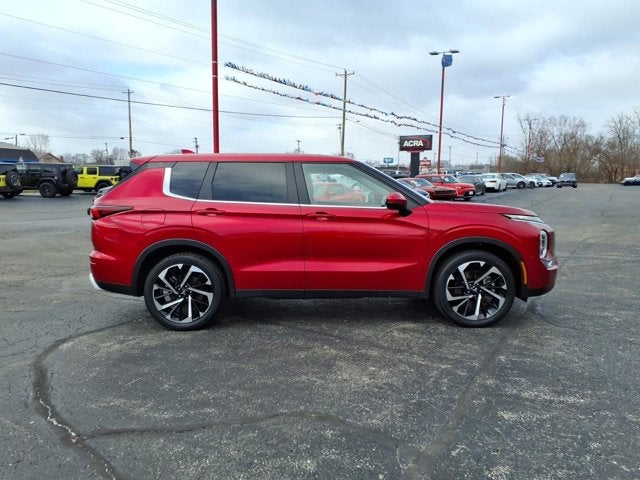 2024 Mitsubishi Outlander SE